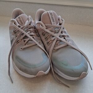 Nike Women's Gray and Pink Athletic Shoes